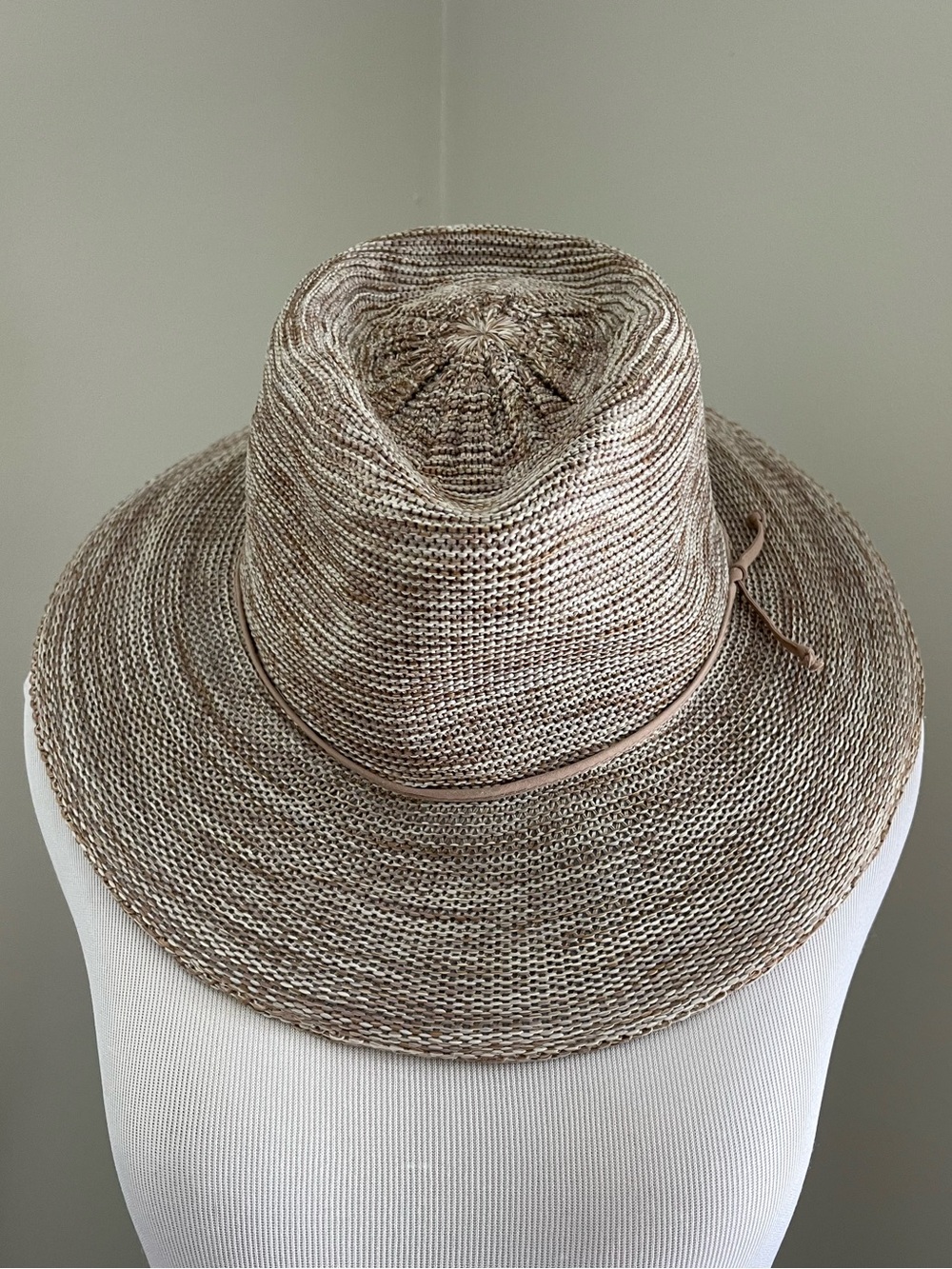 Wallaroo Hat Company Victoria Fedora Wide Brim Sun Hat Taupe Beige NWOT